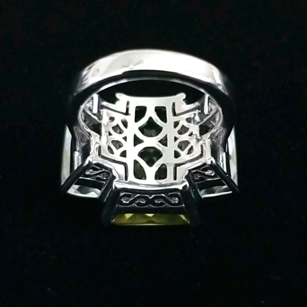 Ring - Picture 4 of 4